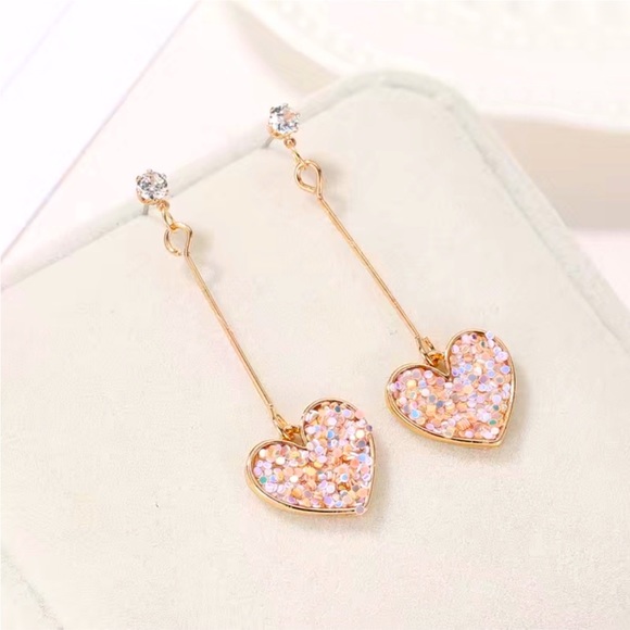 SEQUIN DROP HEART EARRINGS NWT - Picture 1 of 7